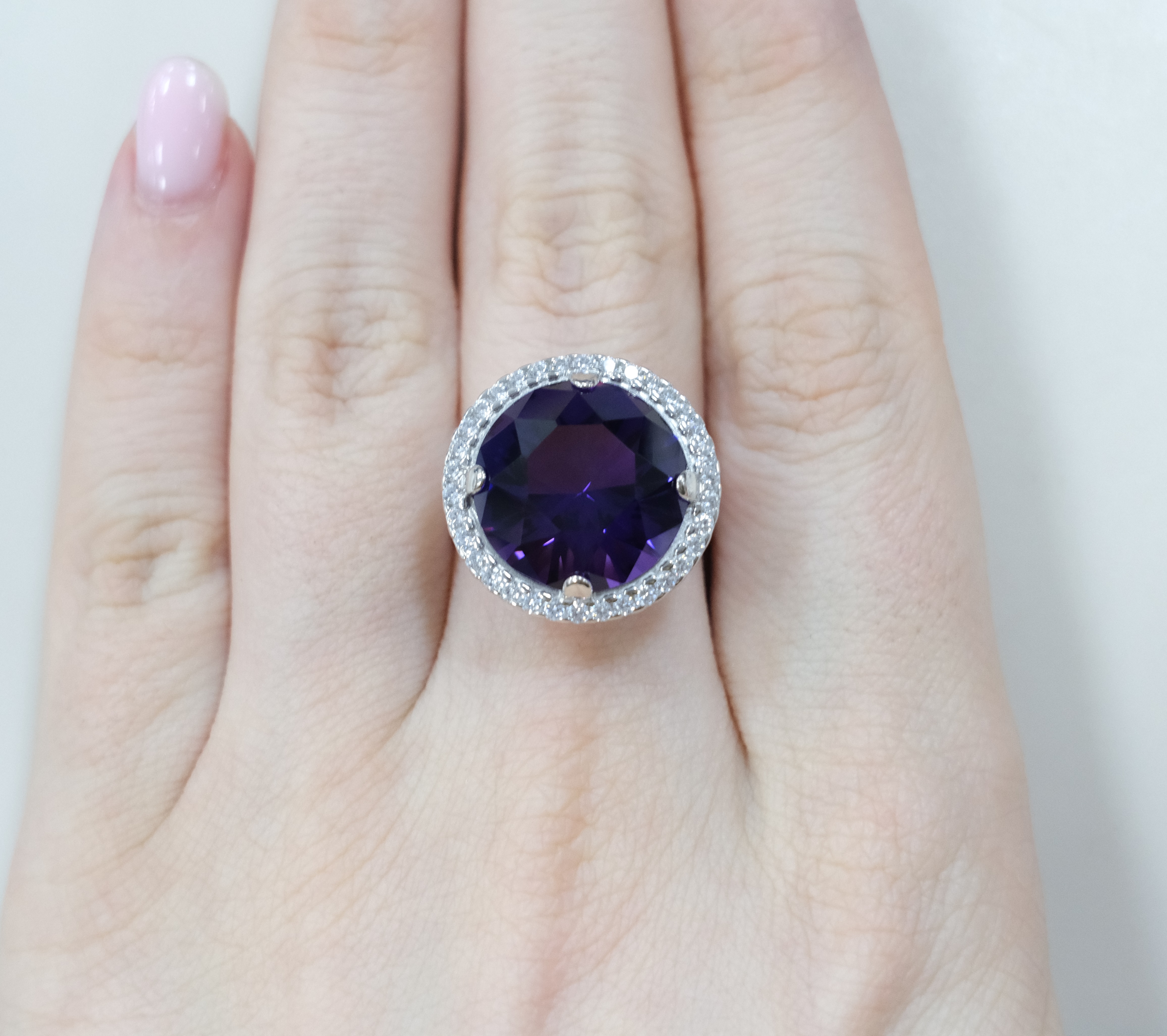 Серебряное кольцо с аметистом